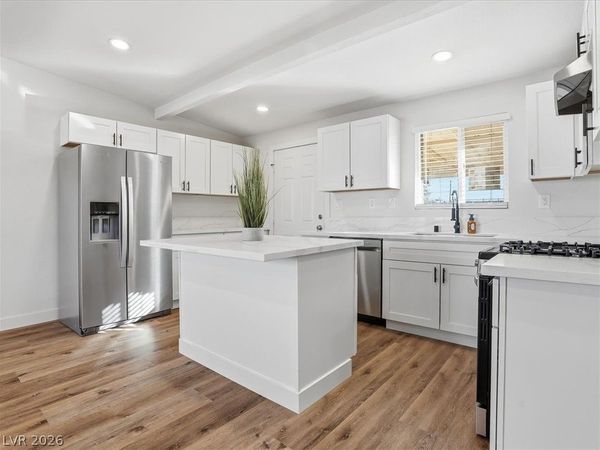 608 Stanford Street , Las Vegas, NV 89107