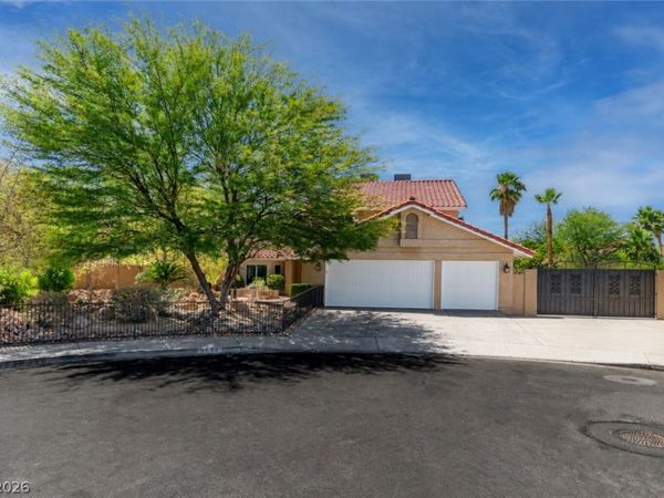 8608 Maleta Court , Las Vegas, NV 89117