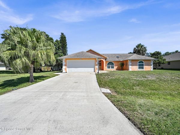 650 Helicon Terrace , Sebastian, FL 32958
