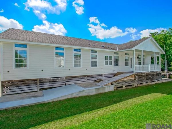 22986 Chene Blanc Ln, Maurepas, LA 70449