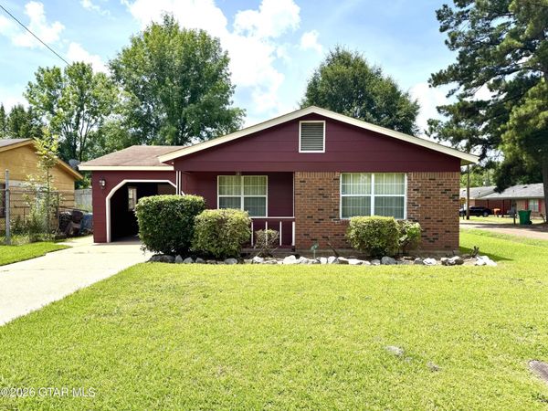 1702 5th Avenue N, Columbus, MS 39705