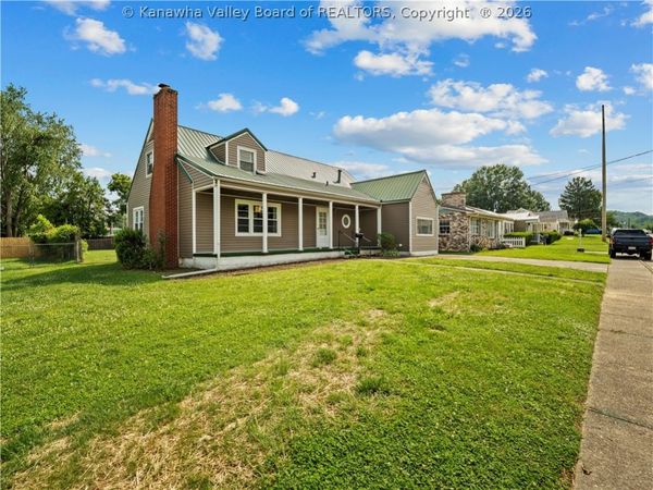 1216 W 12th Street, Nitro, WV 25143