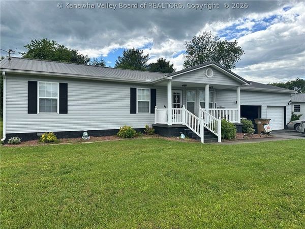 490 Hawthorne Lane, Point Pleasant, WV 25550