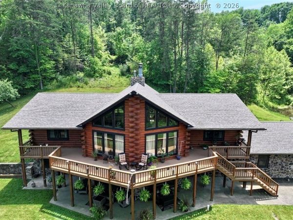 90 Pennington Road, Liberty, WV 25124