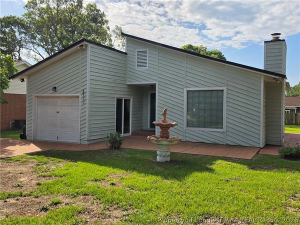 5711 Sagamore Road , Hope Mills, NC 28348