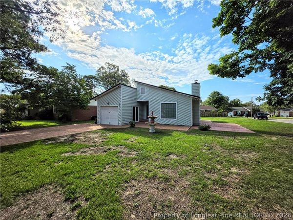 5711 Sagamore Road, Hope Mills, NC 28348