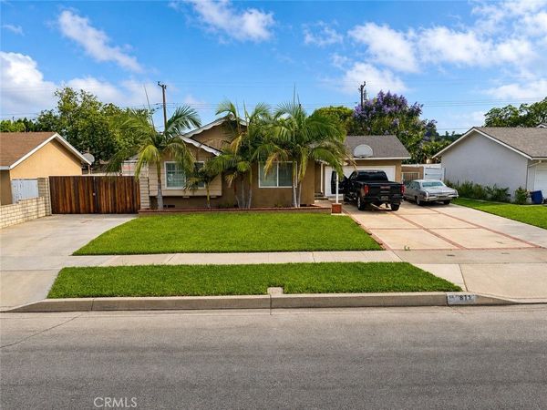811 E Saint James Avenue, Orange, CA 92865