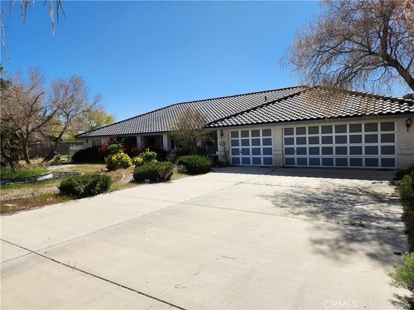 19345 Oneida Road , Apple Valley, CA 92307