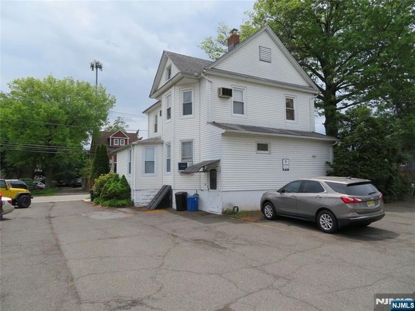 12 Bergen Street, WESTWOOD, NJ 07675