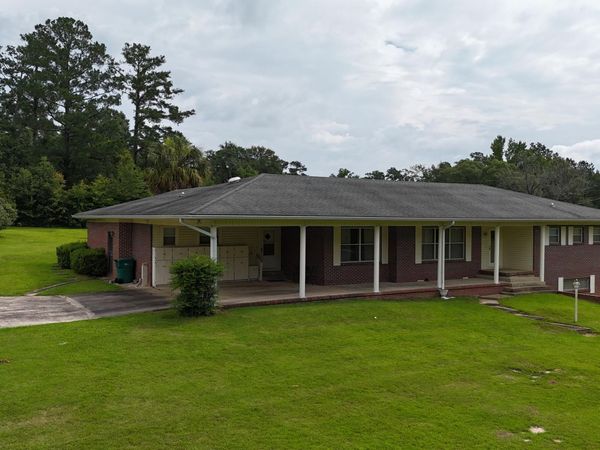 409 E Wisconsin Avenue, Bonifay, FL 32425