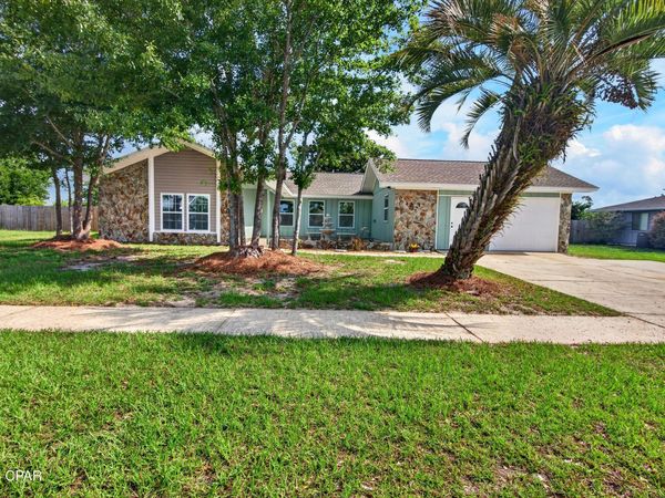 360 Bell Circle , Lynn Haven, FL 32444