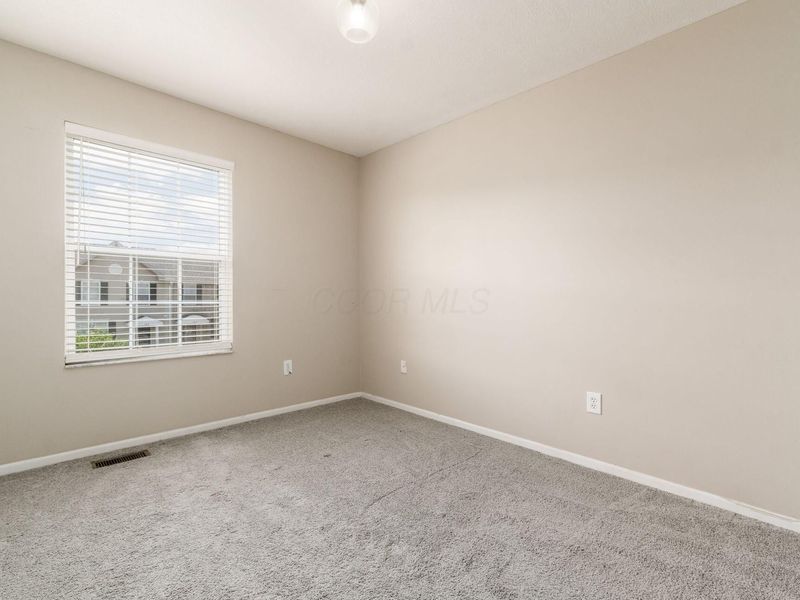 380 Oxford Oak Drive, Blacklick, OH 43004 Photo 10