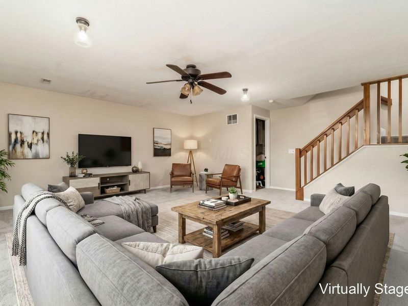 380 Oxford Oak Drive, Blacklick, OH 43004 Photo 12