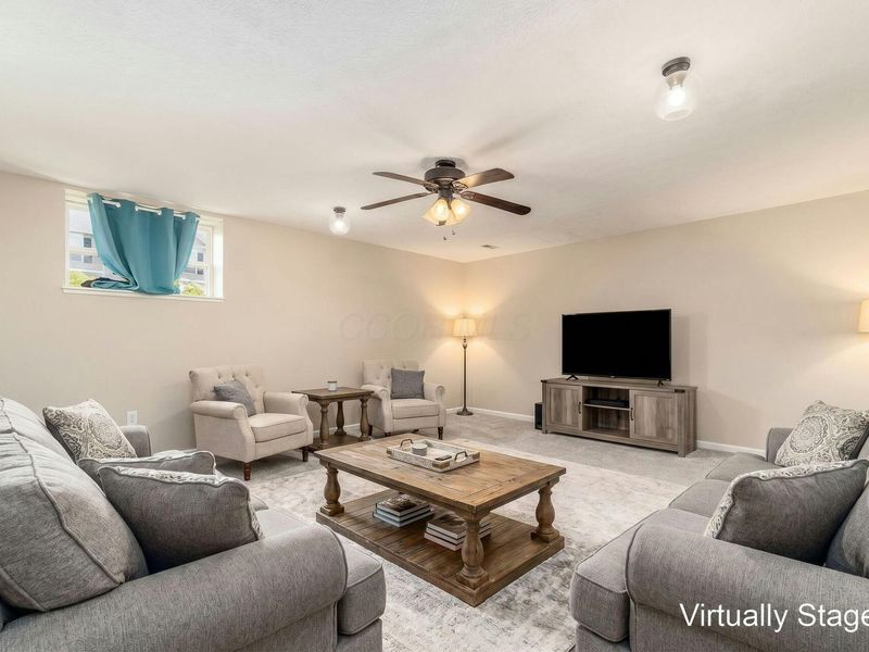 380 Oxford Oak Drive, Blacklick, OH 43004 Photo 13