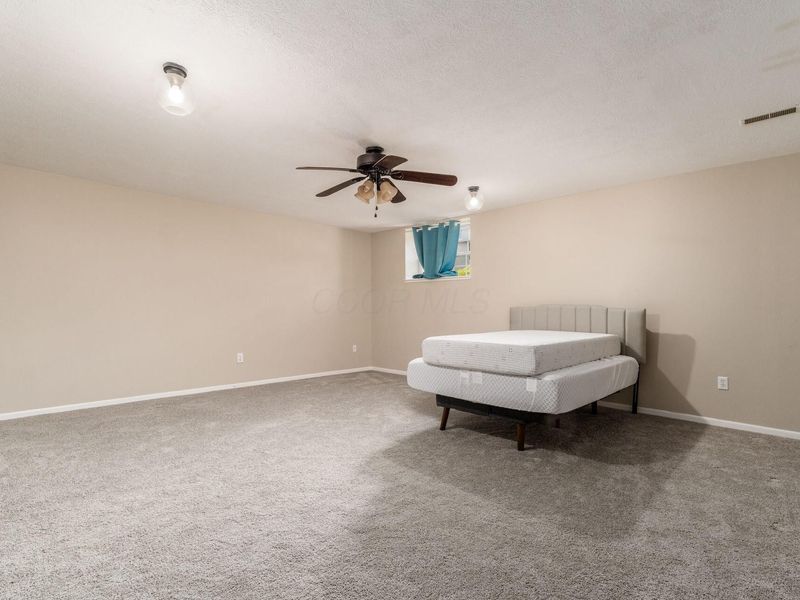 380 Oxford Oak Drive, Blacklick, OH 43004 Photo 15