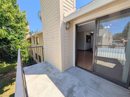 7441 Auburn Oaks Ct #t 14, Unit T 14, Citrus Heights, CA 95621 Photo