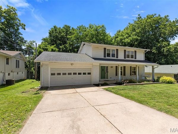 3029 Yale Boulevard , St Charles, MO 63301