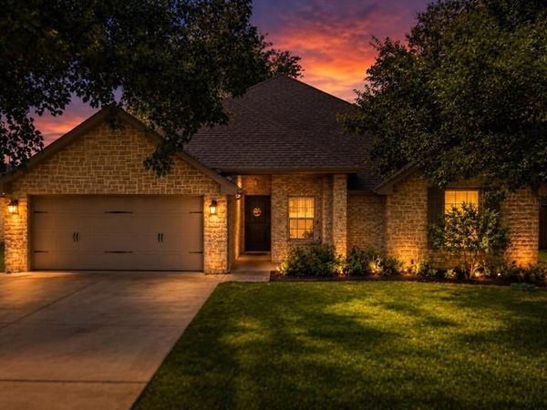 4016 Cherokee Court, Granbury, TX 76048