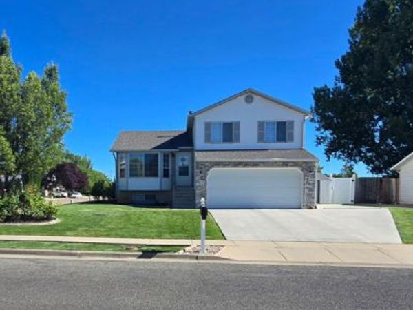 3307 W 4975 S, Roy, UT 84067
