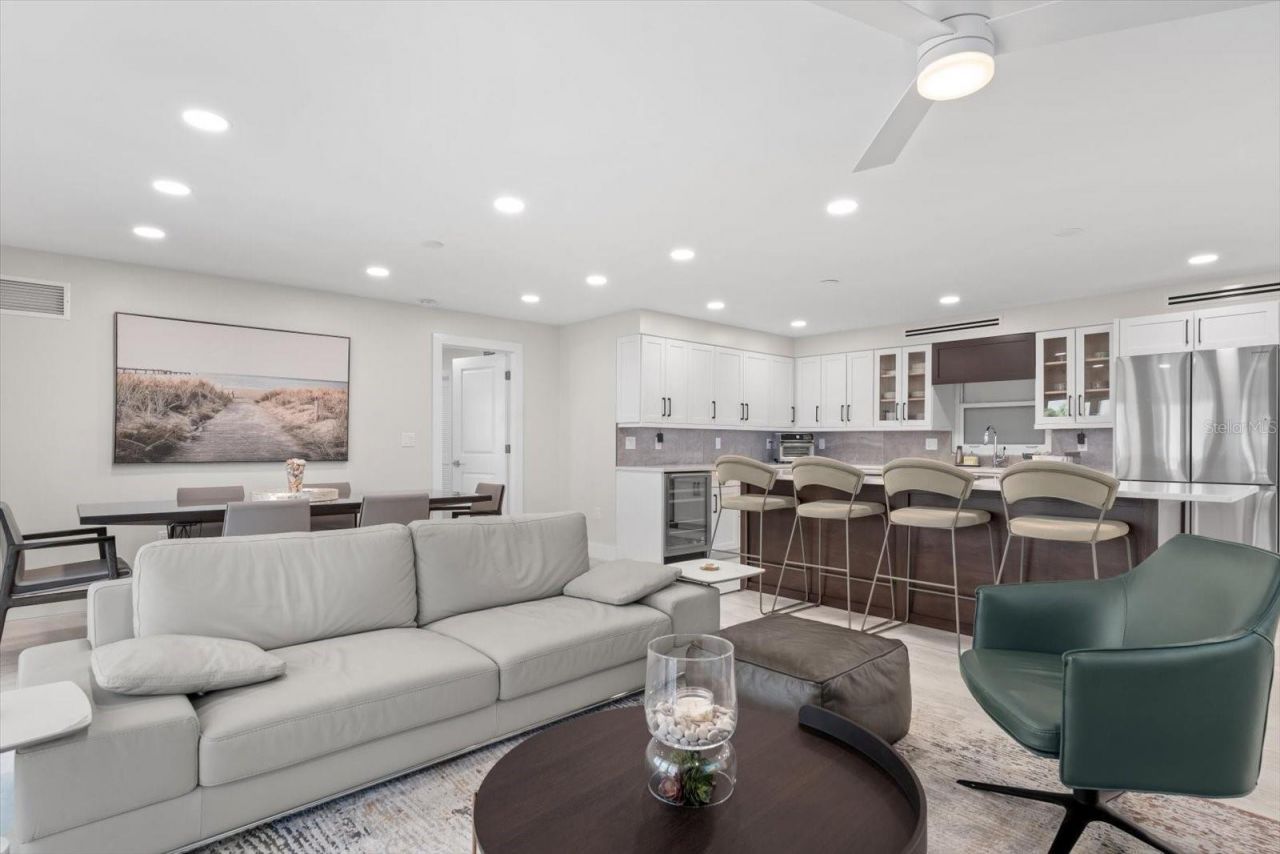 800 Benjamin Franklin Drive, Unit 505, Sarasota, FL 34236 Photo