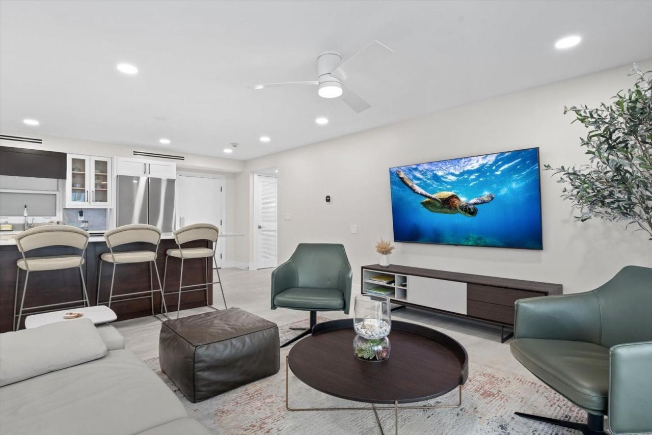 800 Benjamin Franklin Drive, Unit 505, Sarasota, FL 34236 Photo
