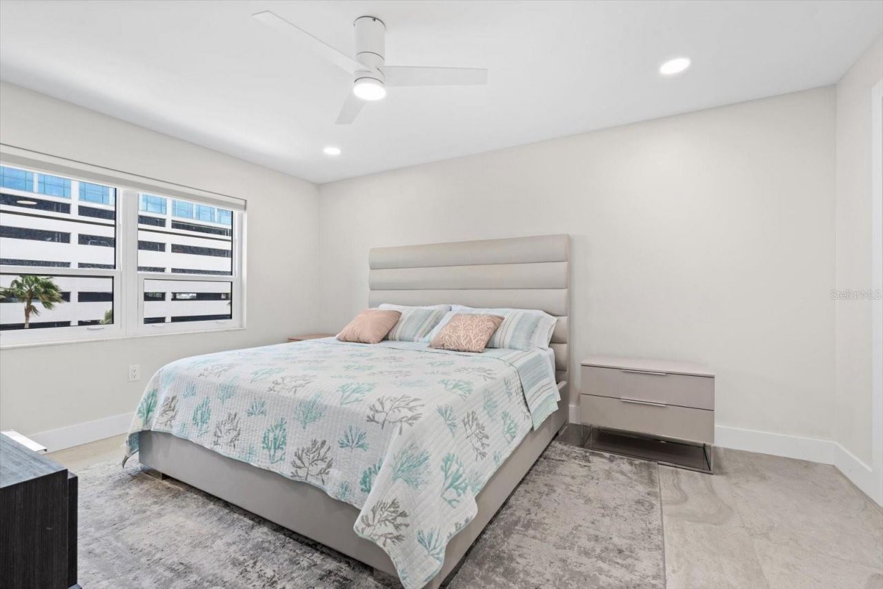 800 Benjamin Franklin Drive, Unit 505, Sarasota, FL 34236 Photo