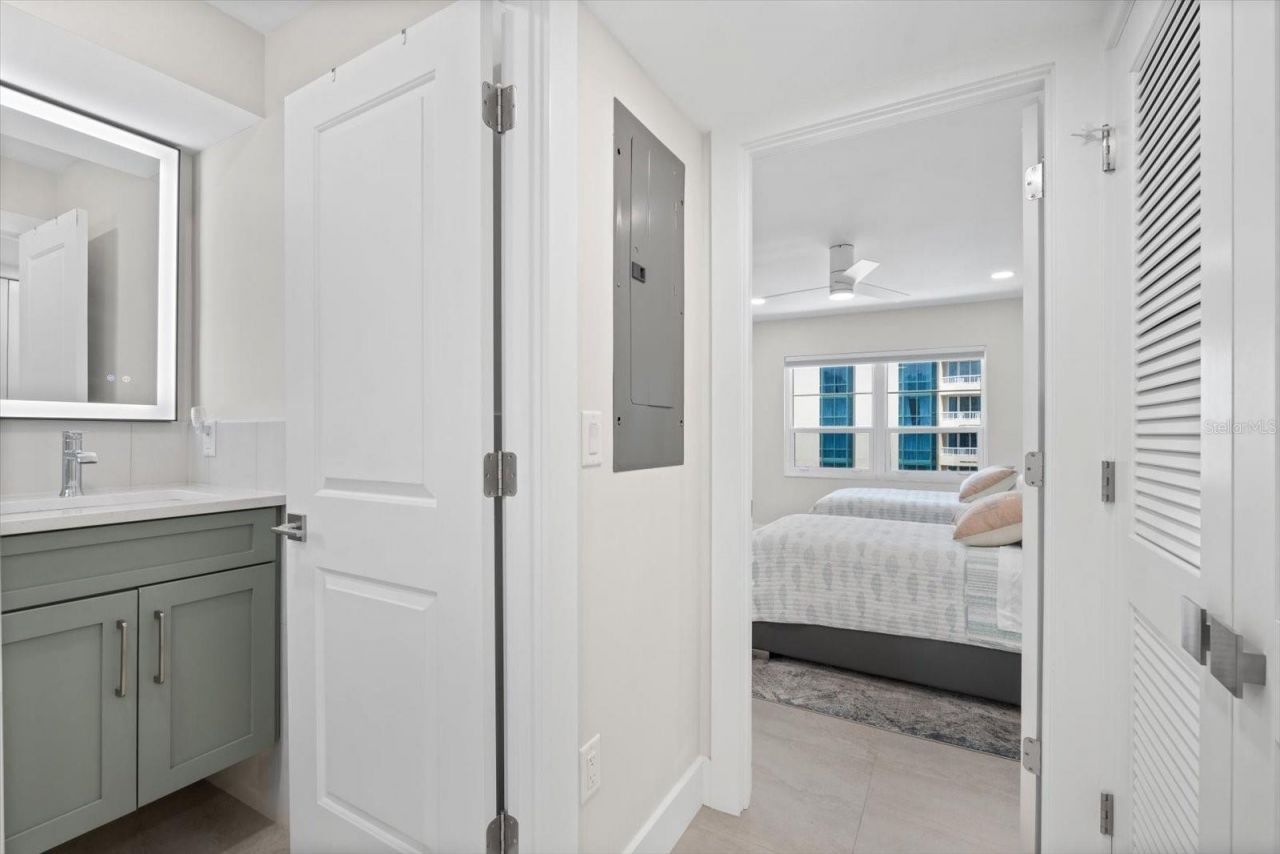 800 Benjamin Franklin Drive, Unit 505, Sarasota, FL 34236 Photo