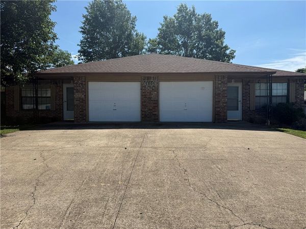 5805 Samantha Street , Fayetteville, AR 72704