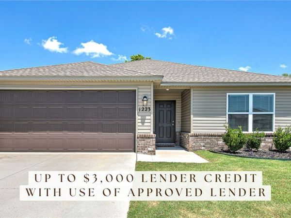 1223 E Sparrow Circle, Fayetteville, AR 72701