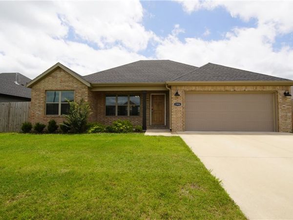 1904 Hudson Drive , Siloam Springs, AR 72761