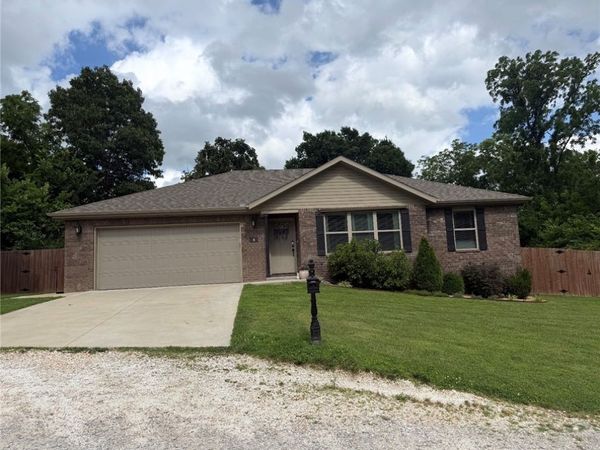 6 Exminster Lane, Bella Vista, AR 72714