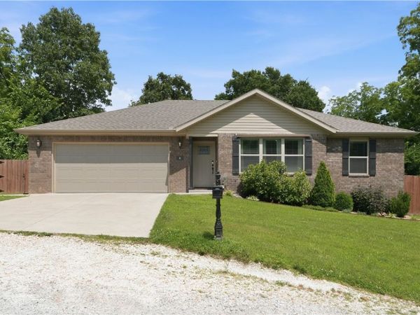 6 Exminster Lane, Bella Vista, AR 72714