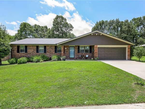 3101 N McDonald Avenue , Springdale, AR 72762