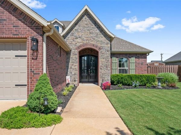 5909 S 66th Street , Cave Springs, AR 72718