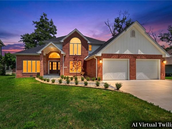47 Stonehenge Drive , Bentonville, AR 72712