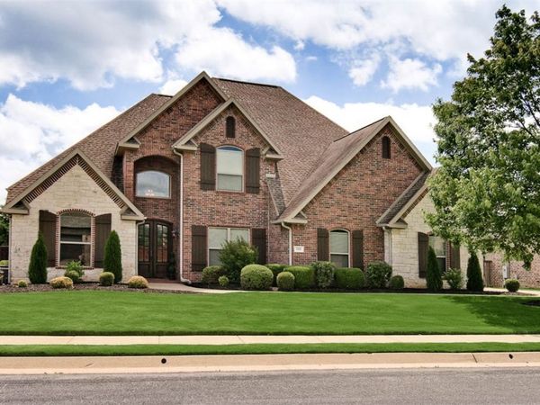 550 Trailwood Circle , Centerton, AR 72719