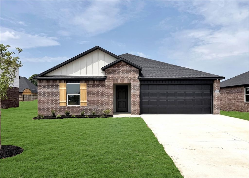 1891 Thelma Street, Springdale, AR 72762 Main Photo