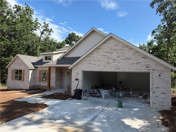 12 Kinross Drive , Bella Vista, AR 72715