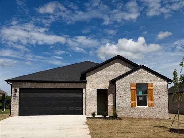 1031 Thornwood Place , Bentonville, AR 72713