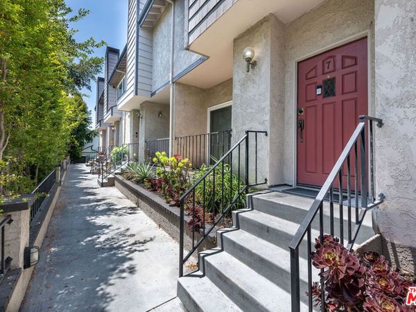 12416 Magnolia Boulevard , Unit 7, Valley Village, CA 91607