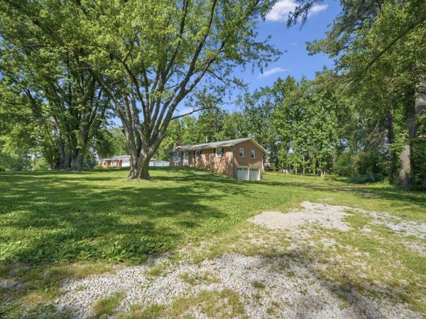 3300 Maple Lane, Newburgh, IN 47630