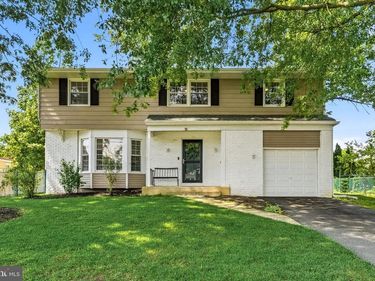 702 WOOD LANE, CINNAMINSON, NJ 08077