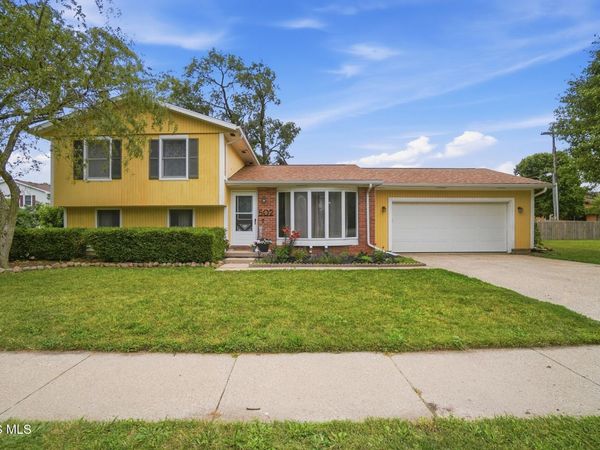 502 Mckinley Drive, Bowling Green, OH 43402