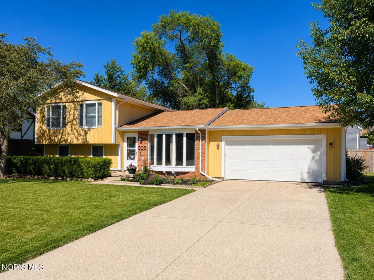 502 Mckinley Drive , Bowling Green, OH 43402 Main Photo