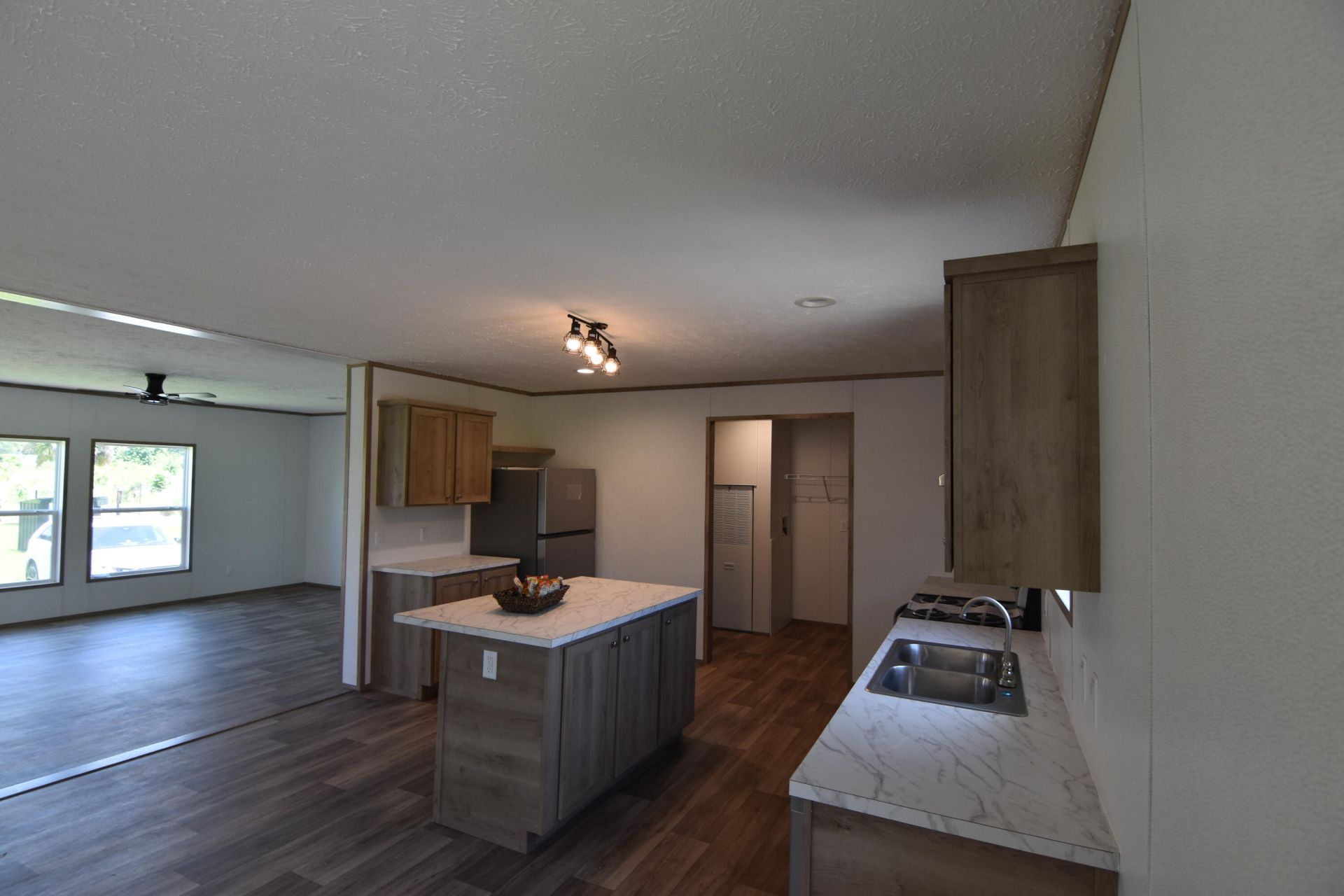 167 Davis Terrace Photo 15