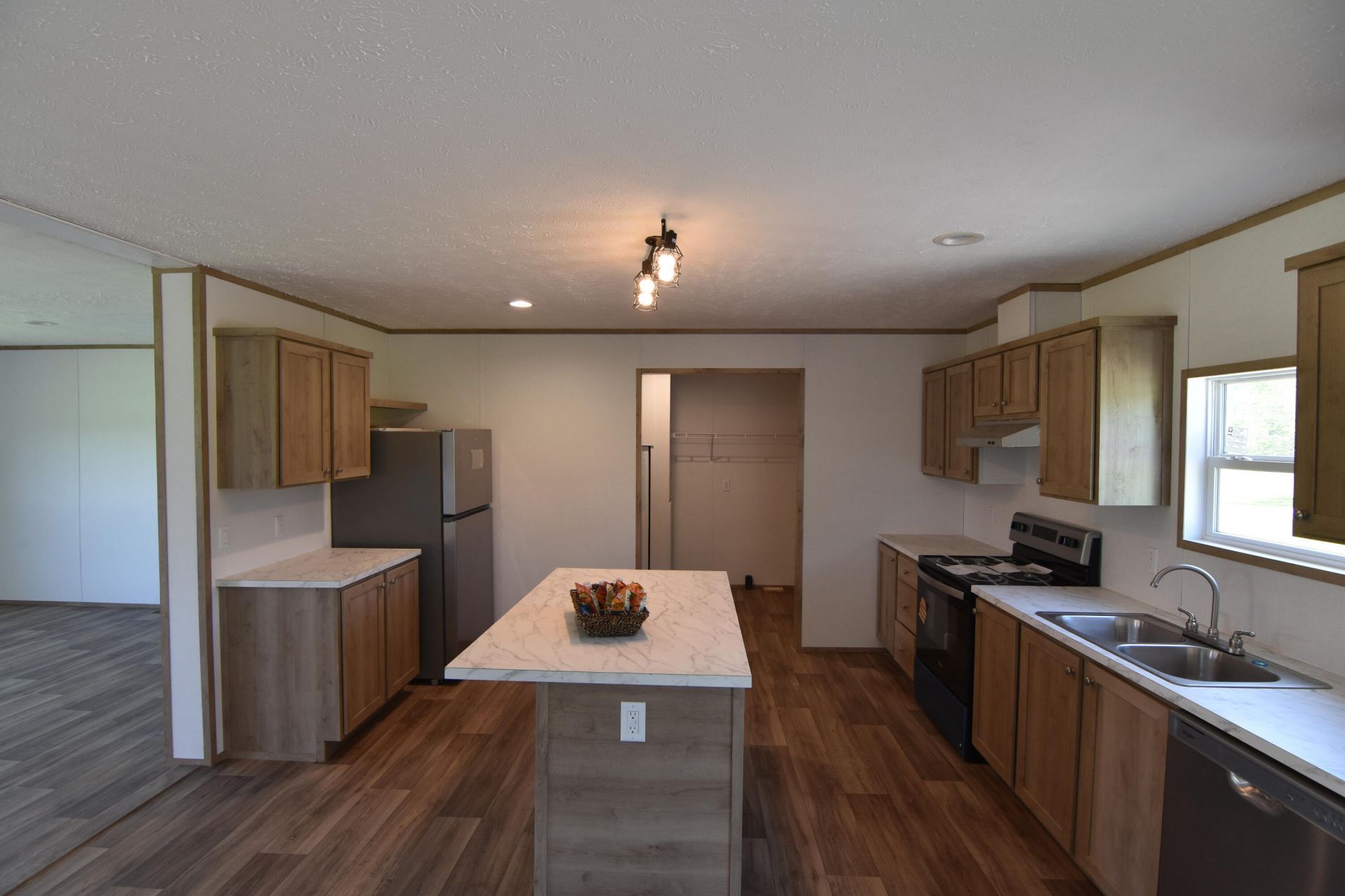 167 Davis Terrace Photo 16