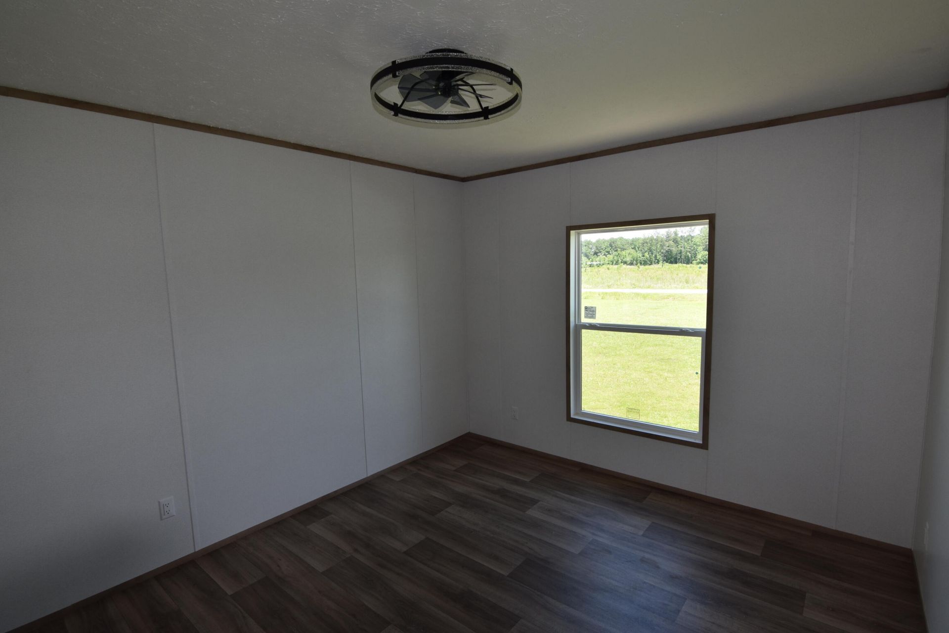 167 Davis Terrace Photo 32