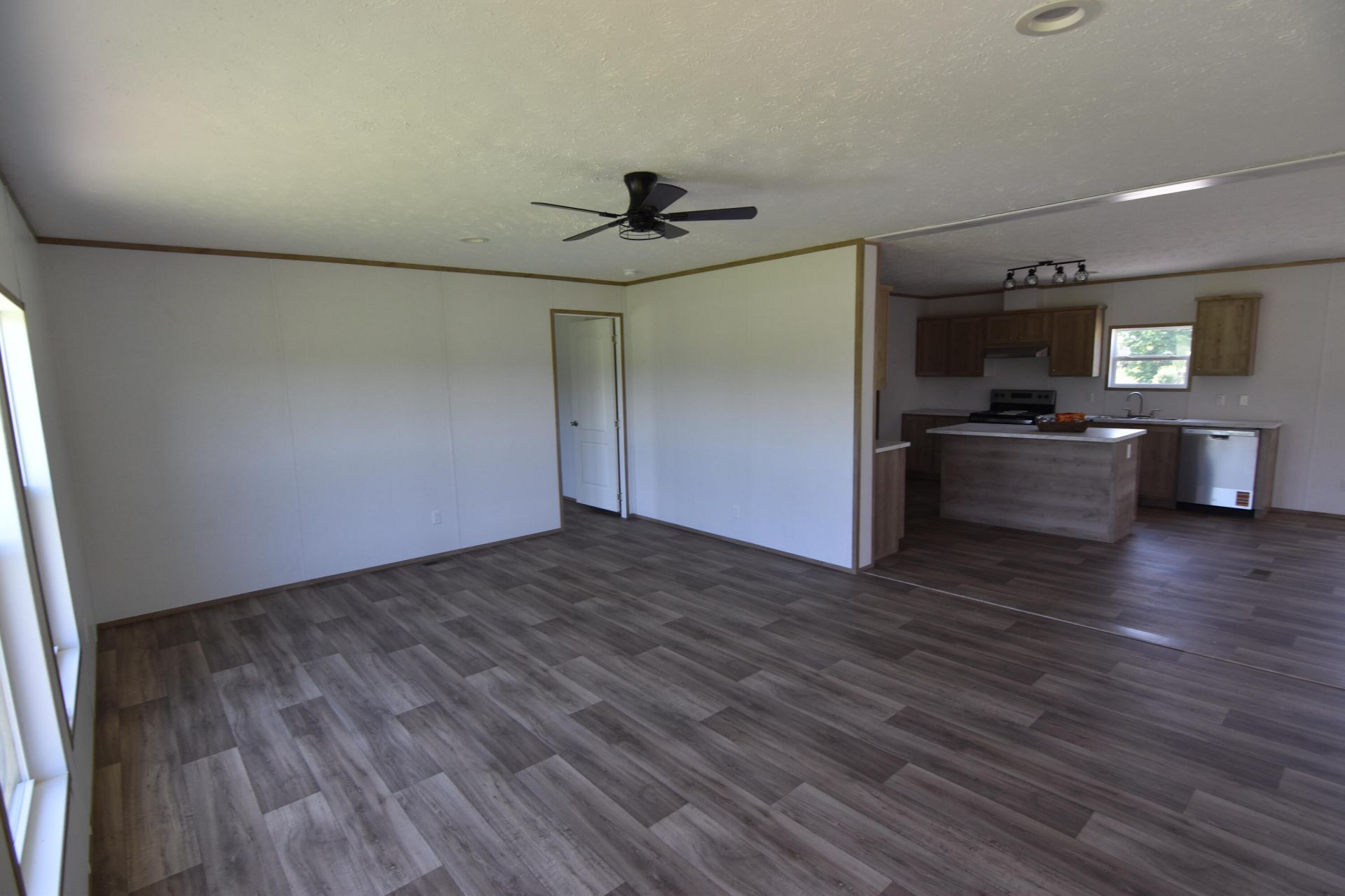 167 Davis Terrace Photo 6