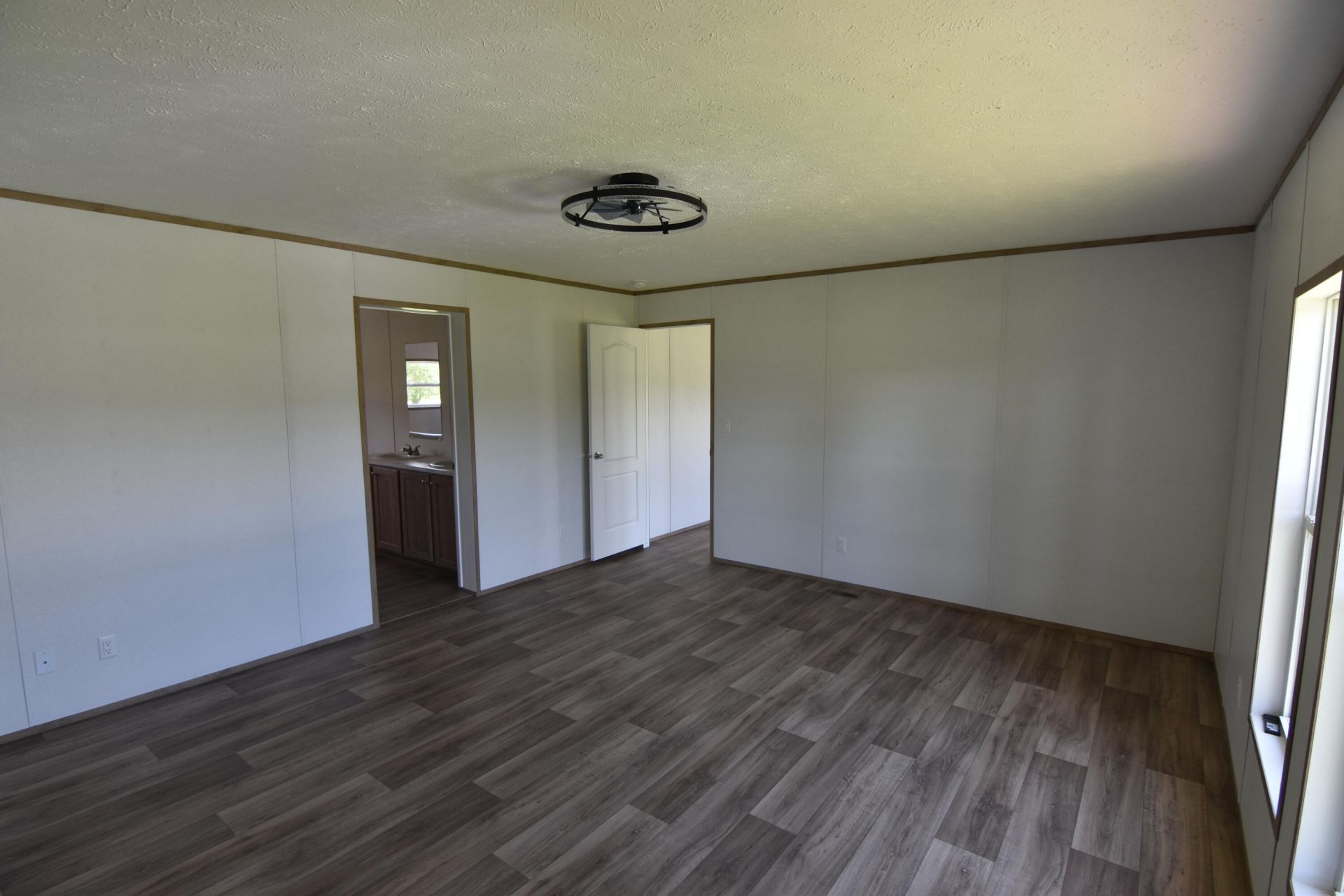 167 Davis Terrace Photo 9