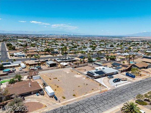 835 Park Lane, Henderson, NV 89015